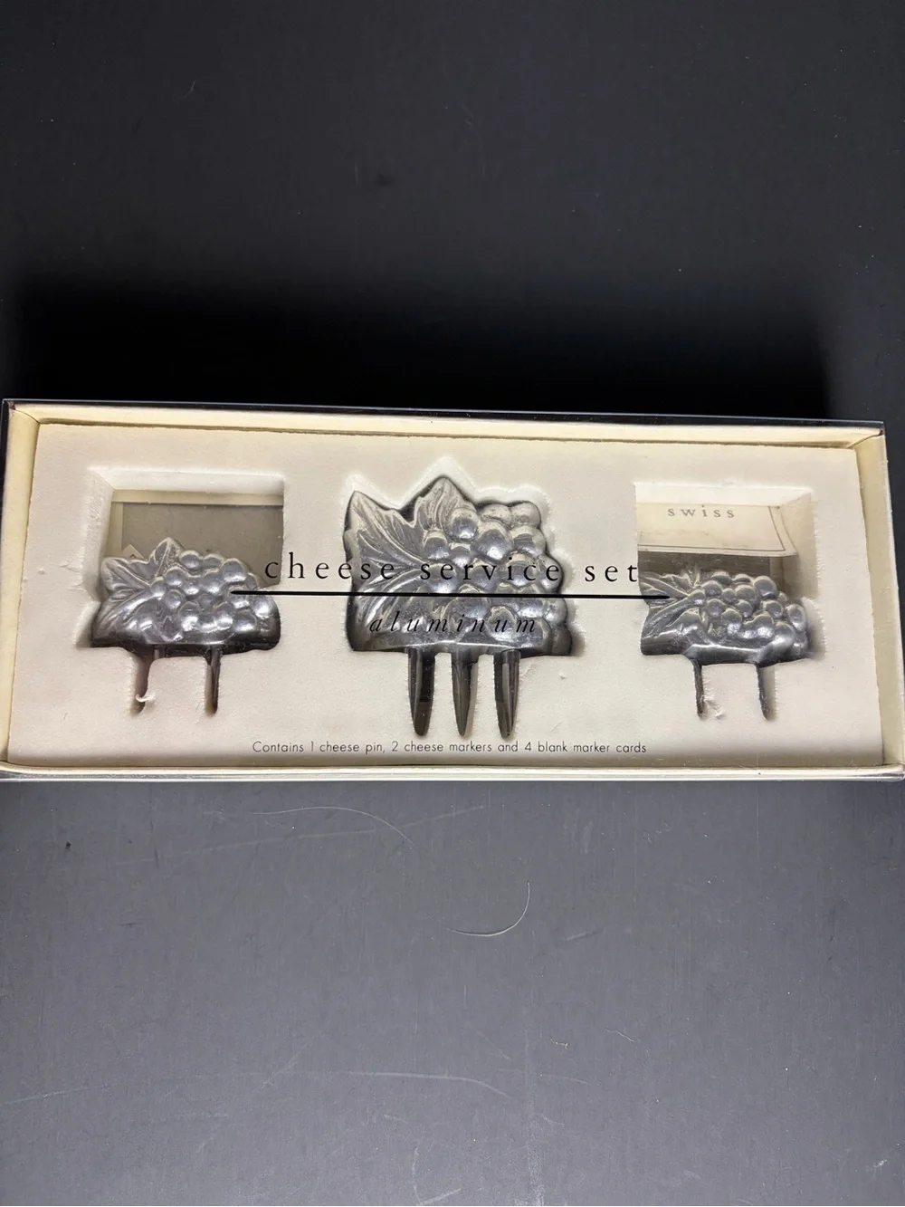 Pier 1 Imports Cheese Service Set (Pin, Markers & Cards) Grape Vines Classic